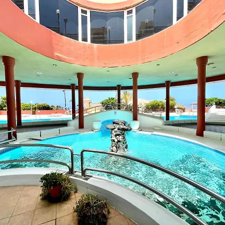 Apartment Modern With Shared Pool, Close To The Beach, In Tenerife South *