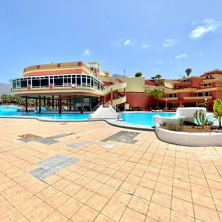Modern With Shared Pool, Close To The Beach, In Tenerife South Apartment Costa Adeje (Tenerife)