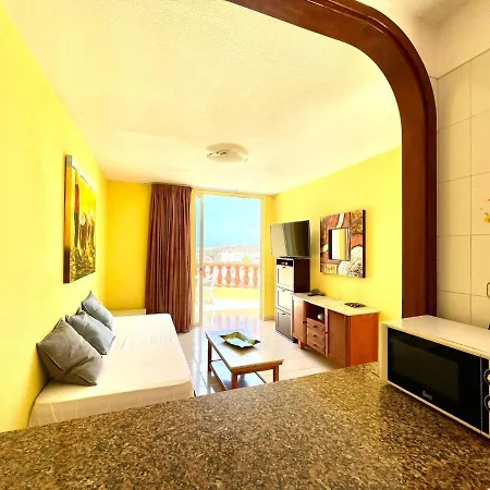 Modern With Shared Pool, Close To The Beach, In Tenerife South Apartment *