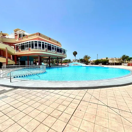 Modern With Shared Pool, Close To The Beach, In Tenerife South Apartment *