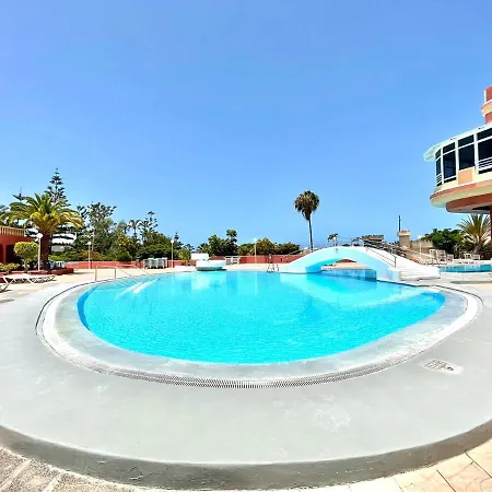 Modern With Shared Pool, Close To The Beach, In Tenerife South Διαμέρισμα